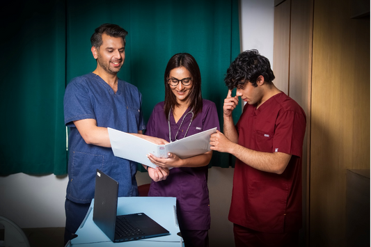Medical Scrubs Online | Frubs
